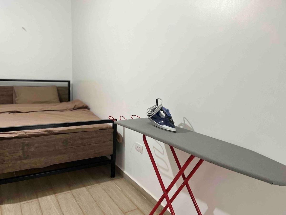 Spacious 3 Bed With Pool, Close To Malls Cairo
